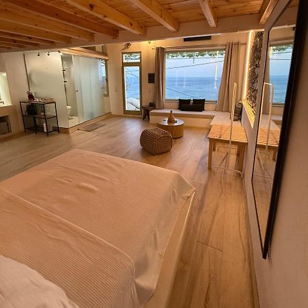 Michalelis Loft & Cave Apartment Plomari Bagian luar foto