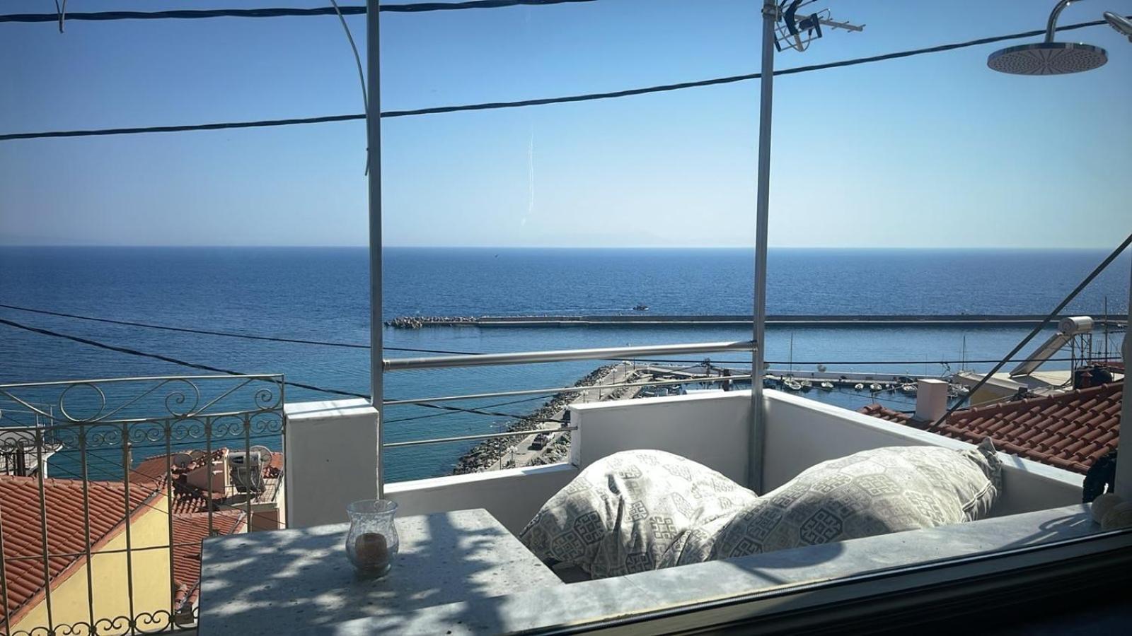 Michalelis Loft & Cave Apartment Plomari Bagian luar foto