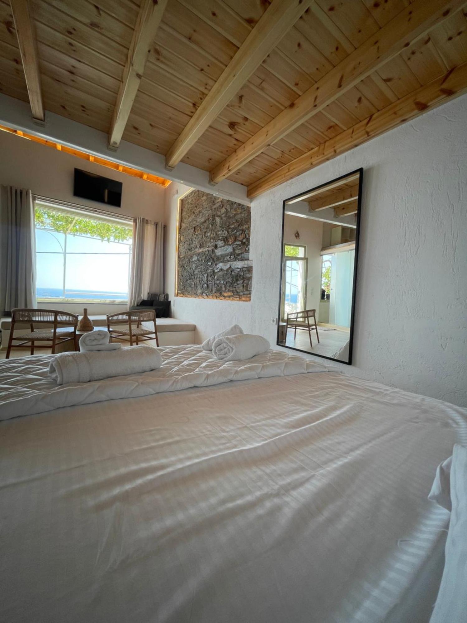 Michalelis Loft & Cave Apartment Plomari Bagian luar foto