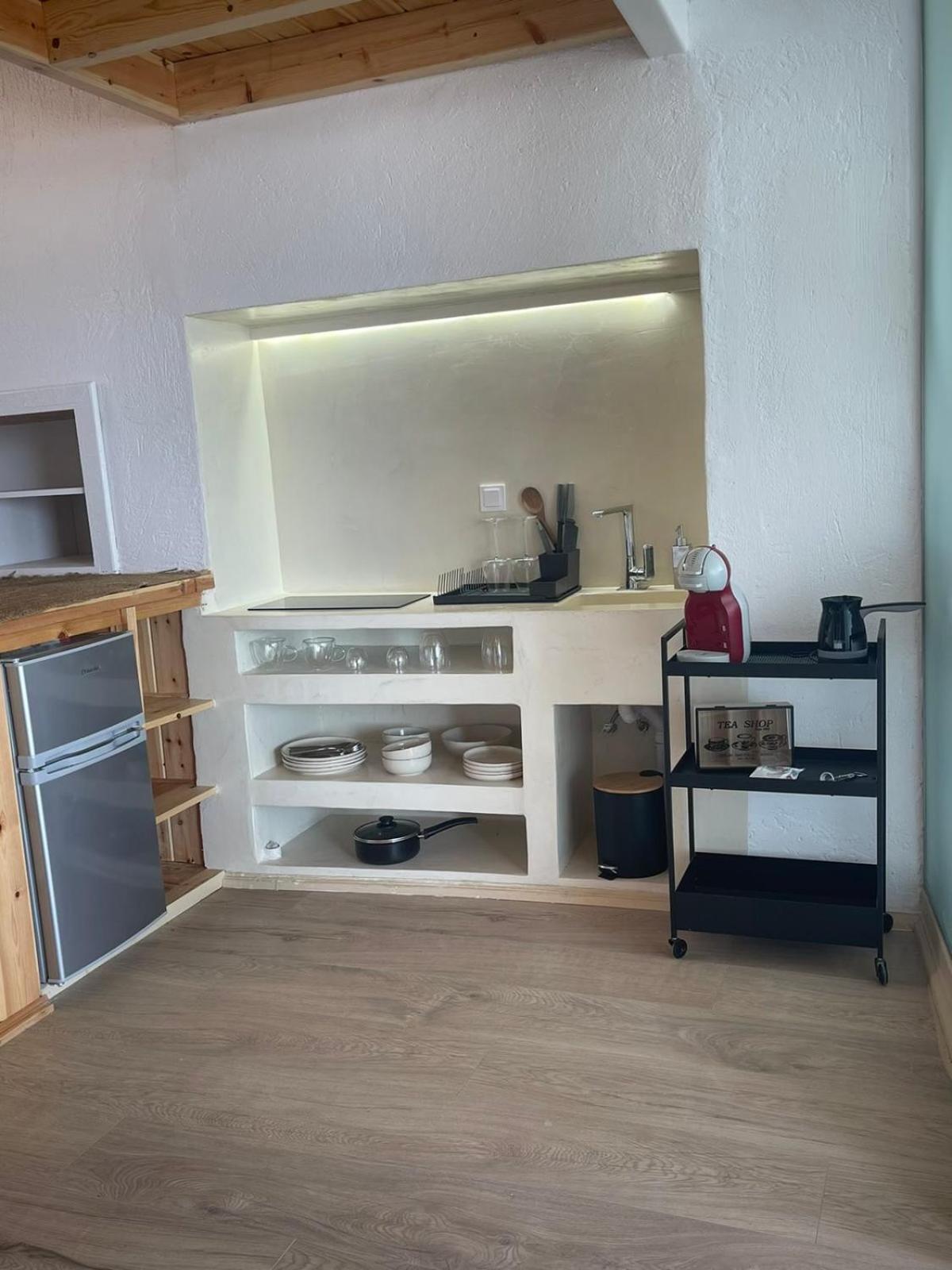 Michalelis Loft & Cave Apartment Plomari Bagian luar foto