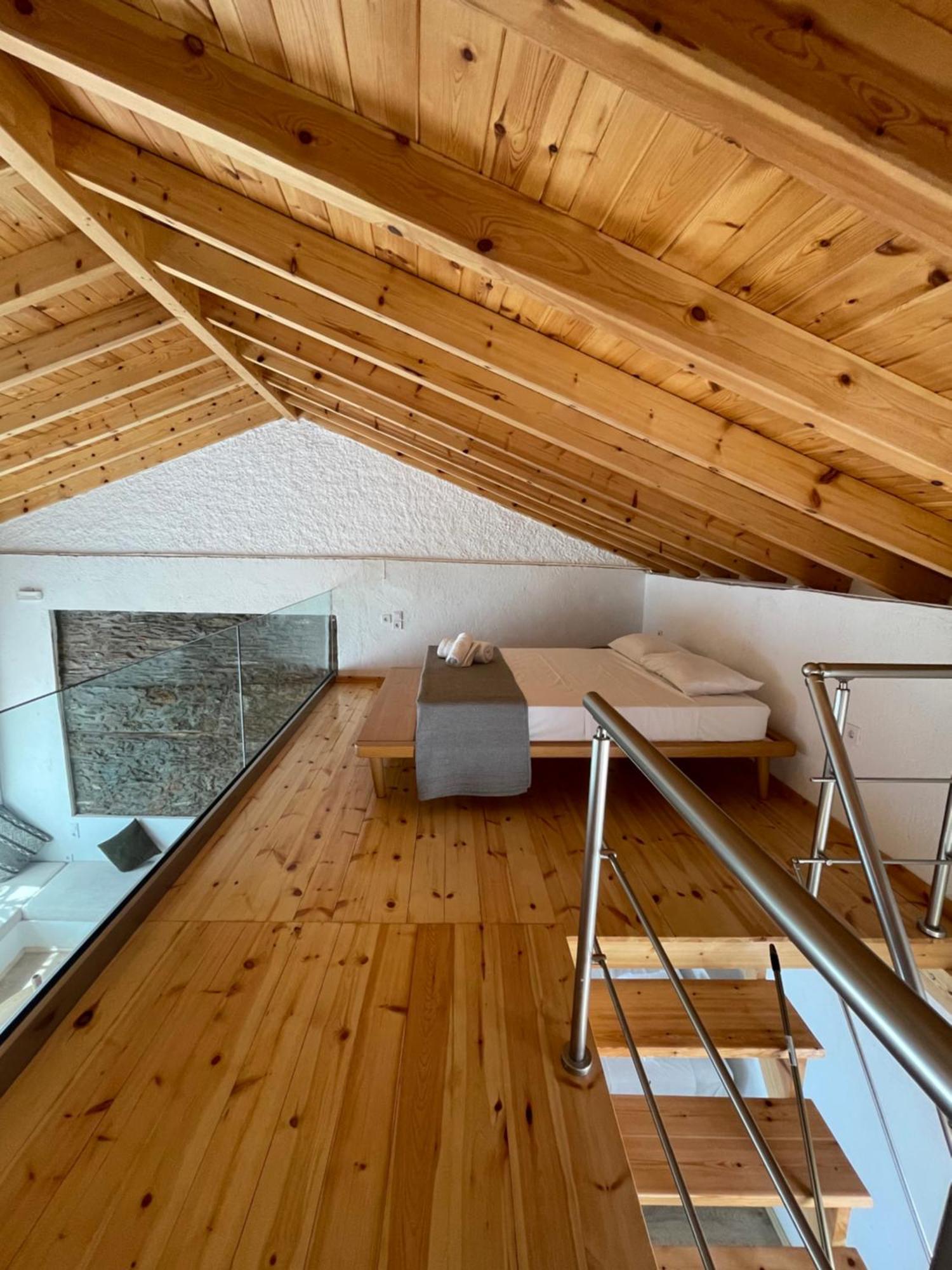 Michalelis Loft & Cave Apartment Plomari Bagian luar foto